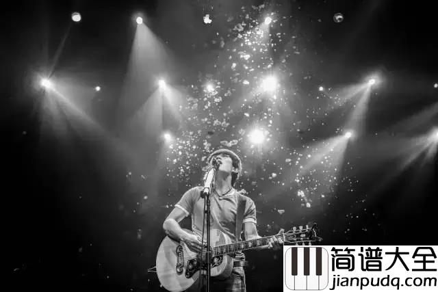 十九岁吉他谱_赵雷_我猜在19岁这一天_青春的一半__我与你会注定擦肩