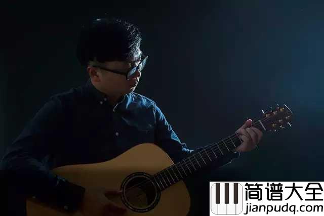 窗外花开吉他谱_李晋_窗外花开，依旧是那年颜色，只是少了看花的人