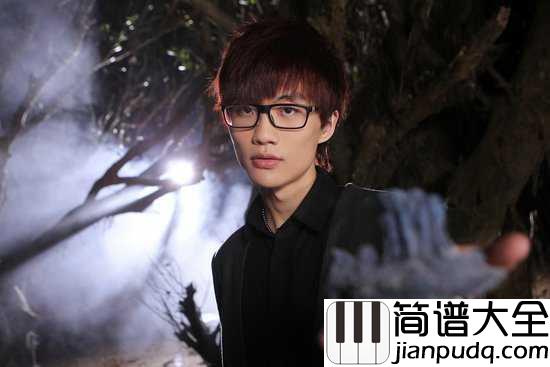 幻听吉他谱_许嵩_爱已不在这里我却还没走脱