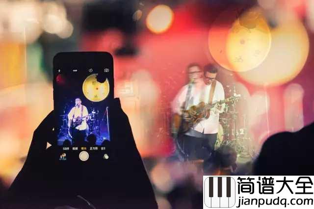 小桥吉他谱_暗杠_枯藤老树伴昏鸦__小桥流水无人家