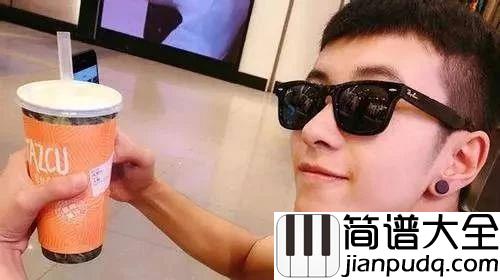 姑娘吉他谱_王北车_每个男生都会有一个亲爱的姑娘