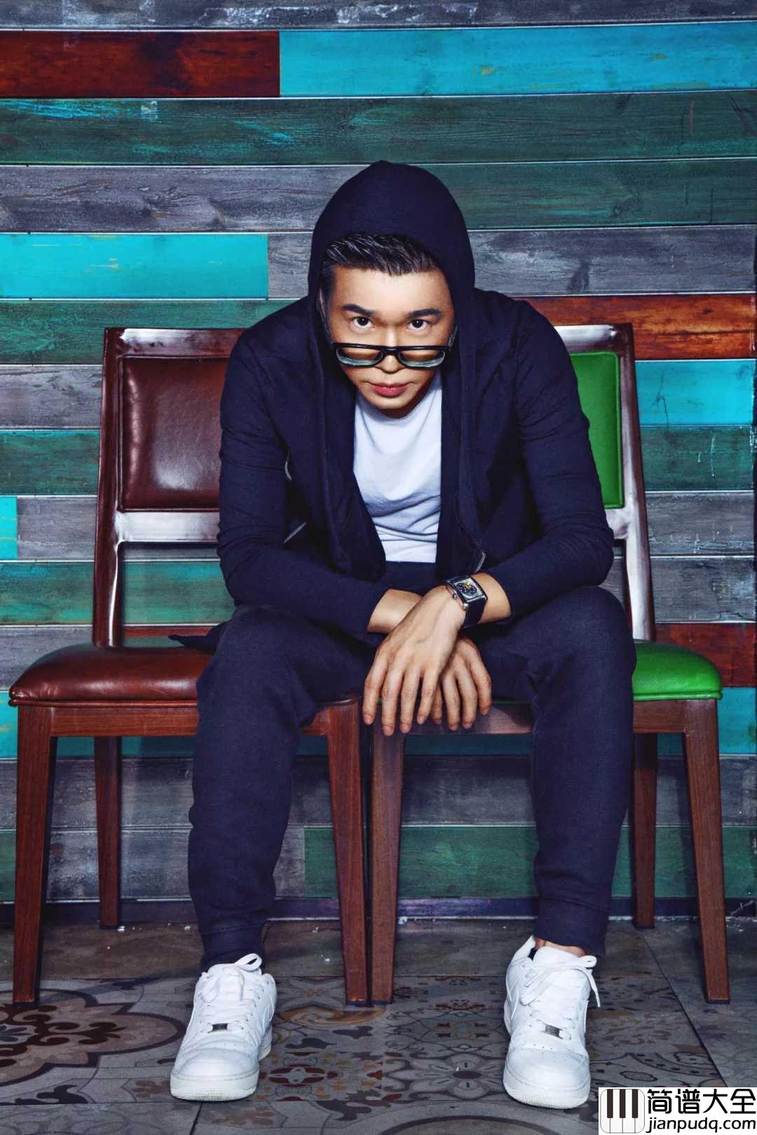 不再联系吉他谱_夏天Alex-崔子格_听着歌流着泪，回忆如潮水般暗自汹涌