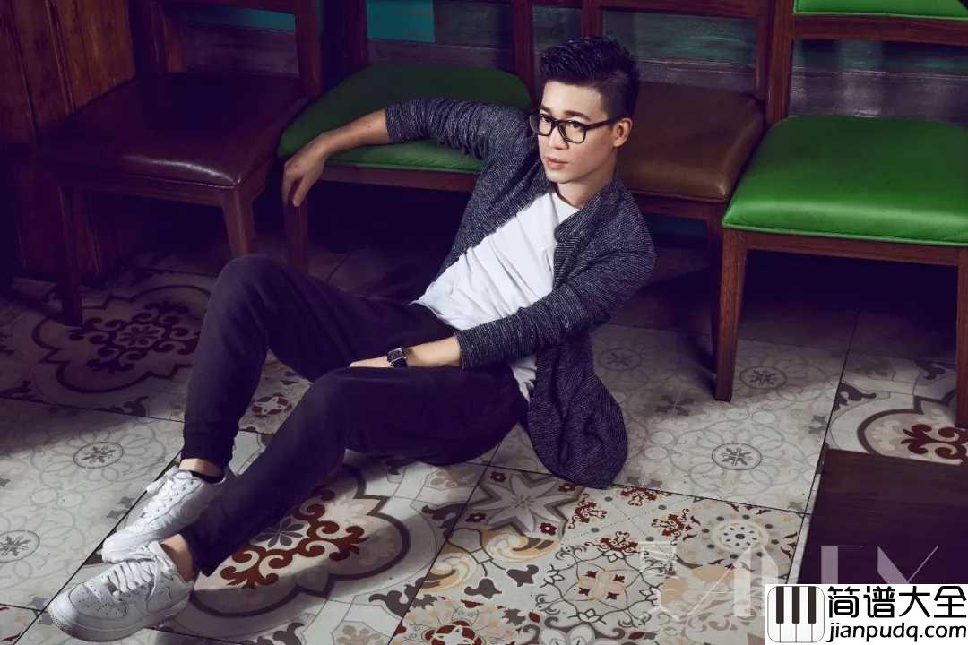 不再联系吉他谱_夏天Alex-崔子格_听着歌流着泪，回忆如潮水般暗自汹涌