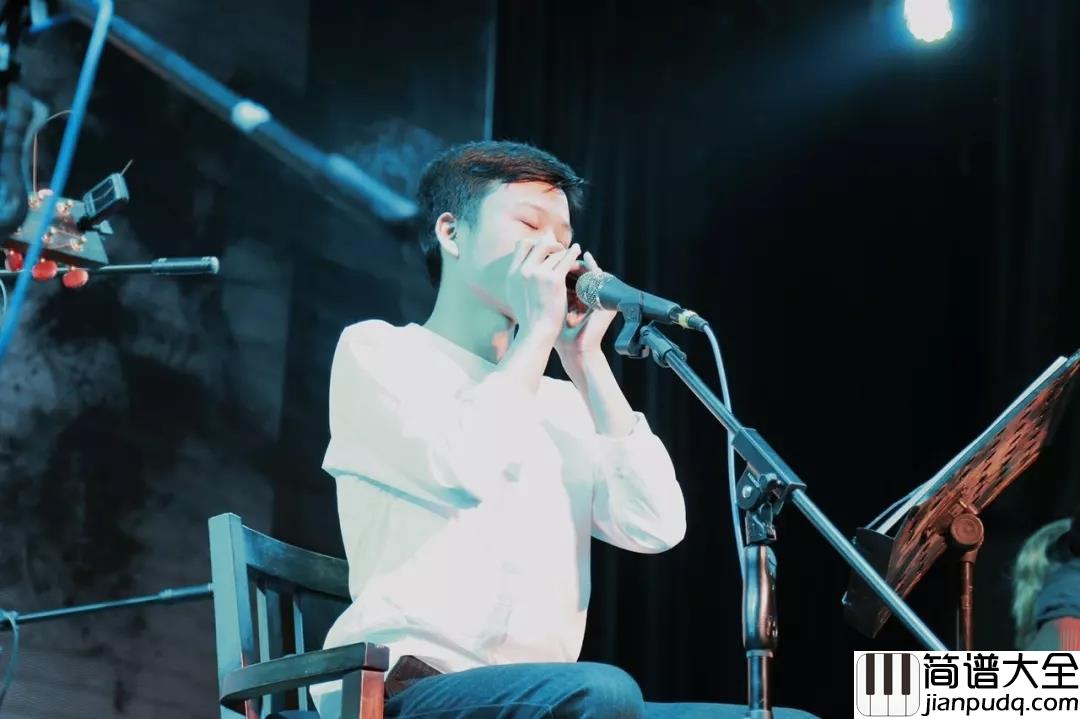 雨巷吉他谱_崔开潮_闲庭浮水萍__雨落巷里__再无你踪影