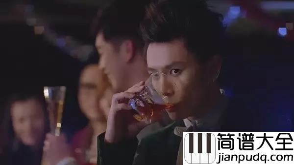 你瞒我瞒吉他谱_陈柏宇_你瞒住我我也瞒住你