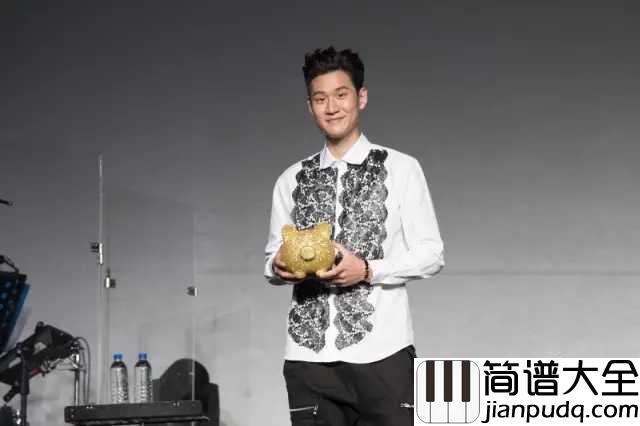 以后别做朋友吉他谱_周兴哲_我想牵起你的手，不做朋友